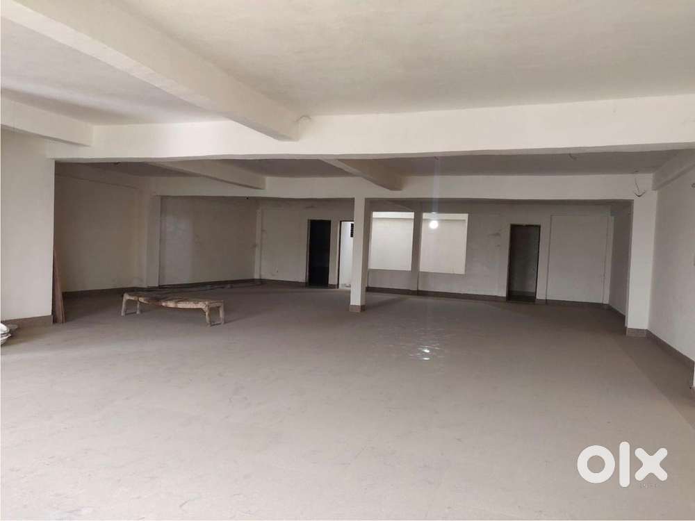 Hall Godawns Offices Resturents & GYM Spaces ForRent in kidwaingrAreas