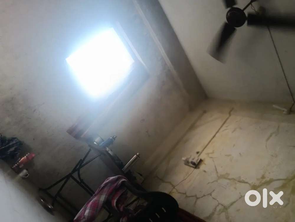 HOUSE FOR URGENT SELL