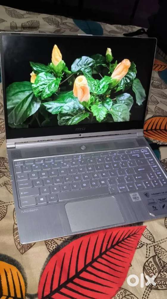Msi slim sleek laptop i5 10th 16gb 512gb