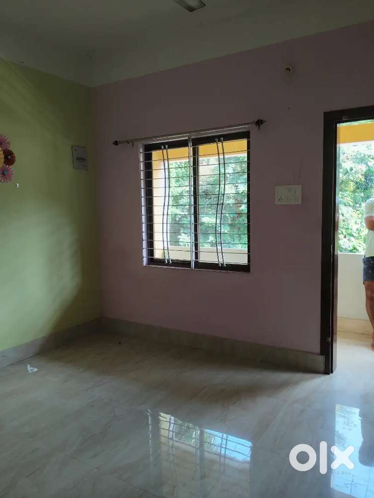 Independent couple friendly 1 bhk near main road geetanagar