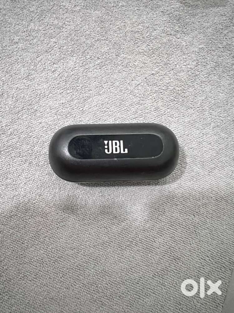 JBL bluetooth ear bud case Model T100TWS