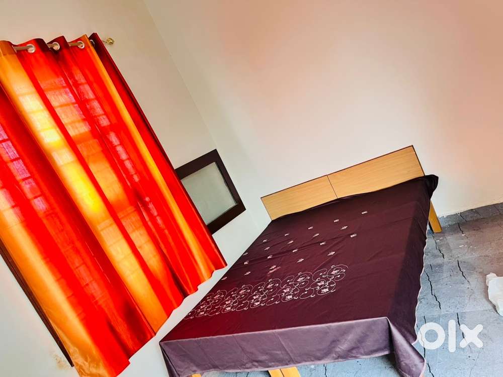 furnished rooms for male and females