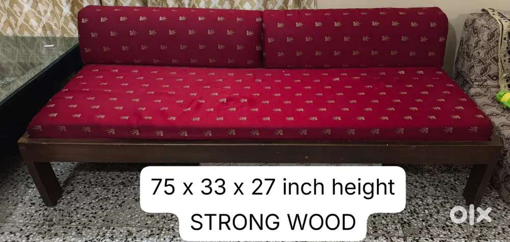 3 SEATER SOFA + GLASS TABLE big