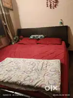 Kurlon mattress with wooden cot