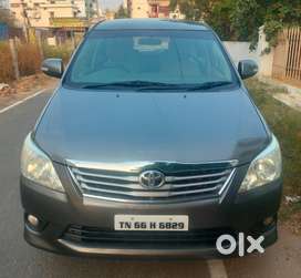 Toyota Innova 2.5 V 7 STR, 2013, Diesel