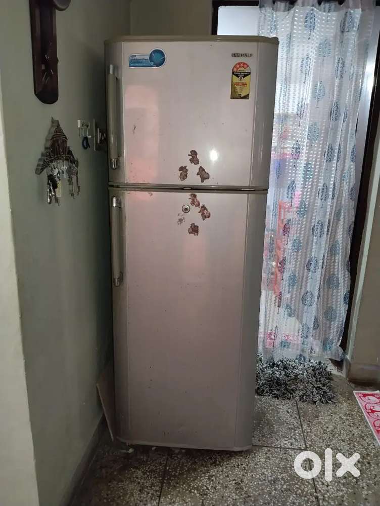 Samsung 315 ltr double door fridge for sale like a good condition