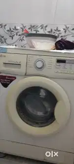 LG fully automated front load 6kgs washing machine