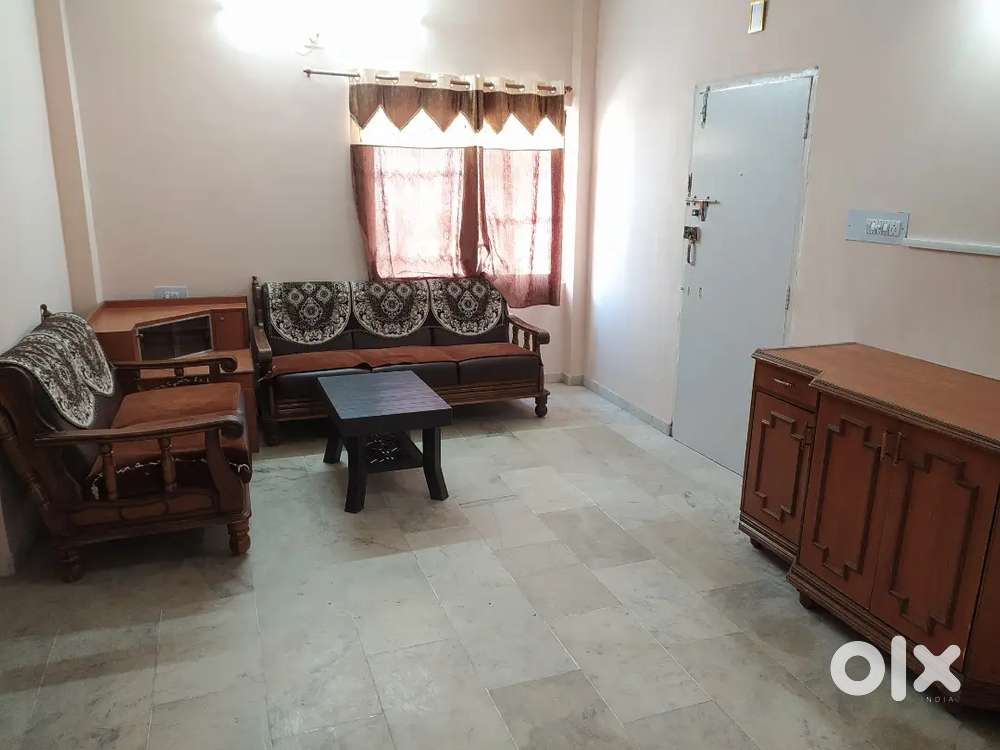 Pent House 512, Nishka Apparent 4 th Floor, CG Road, Ahmedabad