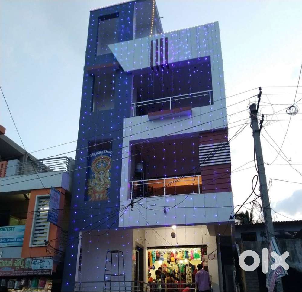 900 sq.ft. Vastu-Compliant Commercial Space for Rent – 1st Floor with