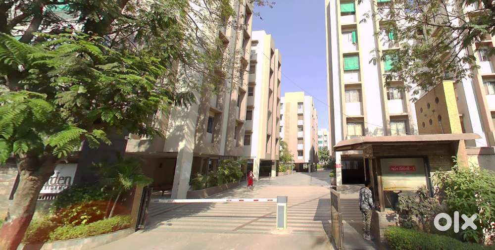 Spacious 3BHK Garden-facing Apartment in Gala Gymkhana Road for Sale