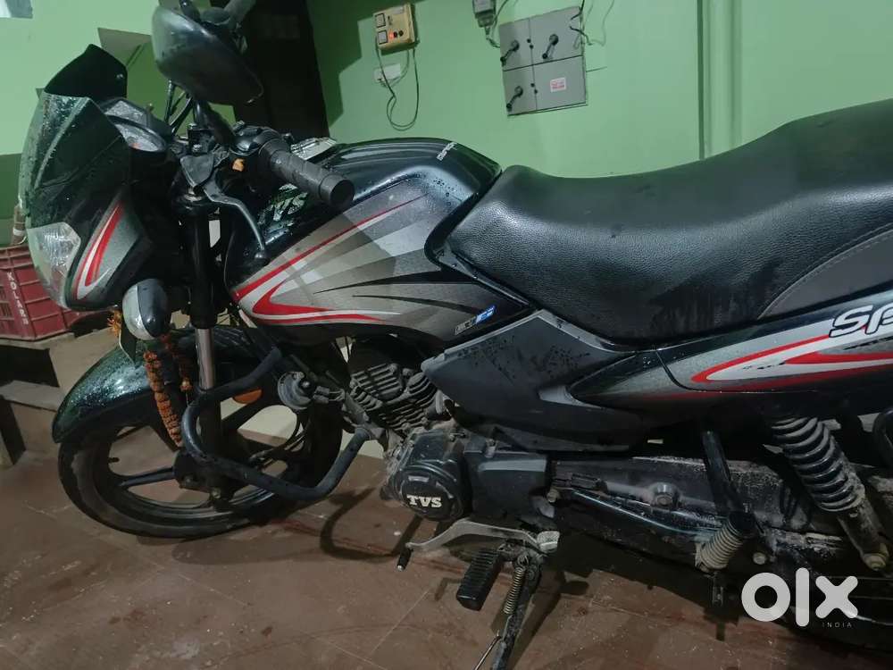 Completely good conditioned bike with good milaege.