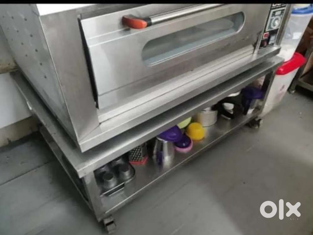 ELECTRIC Single-Deck Commercial Oven with Stainless Steel Stand/