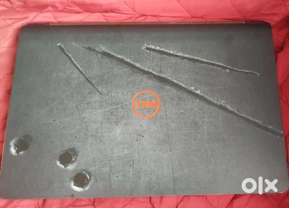 Dell Inspiron 5577 ( special gunshot edition)
