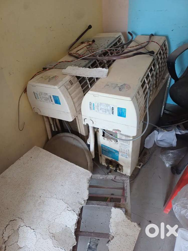 5 years old Voltas Ac 1.5 ton 2 qty