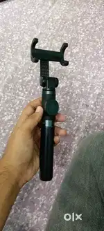 Realme wireless selfi stick and tripod