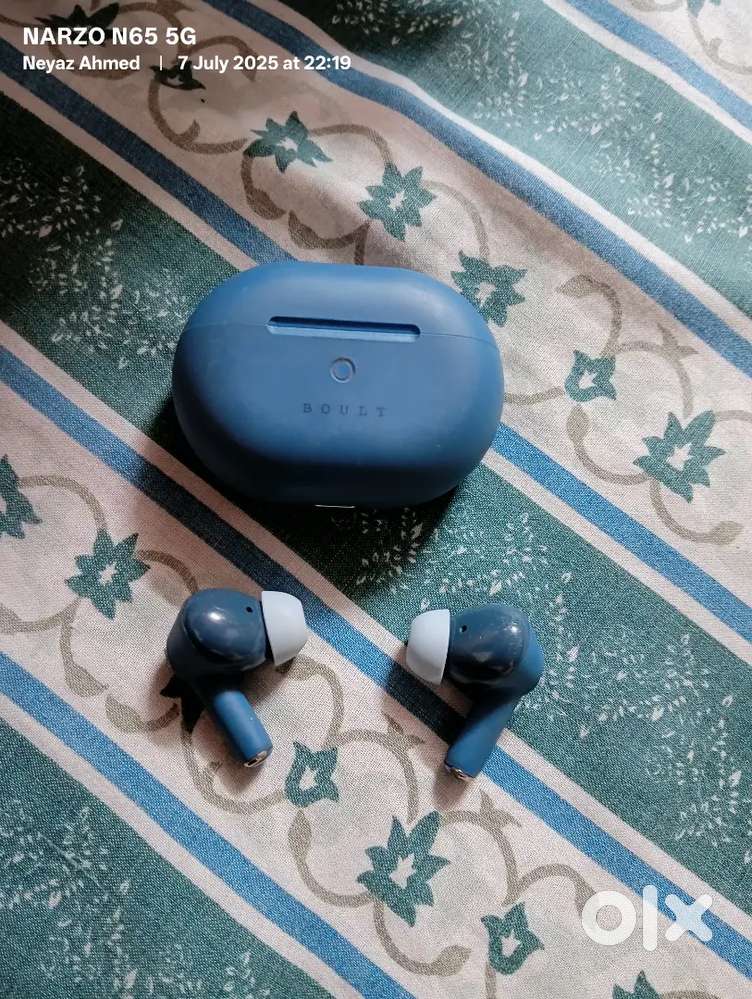 Bluetooth buds