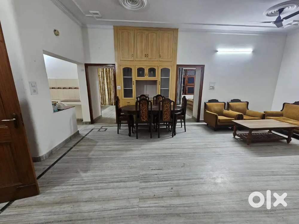 FLOOR FOR RENT(ONLY FAMILYl