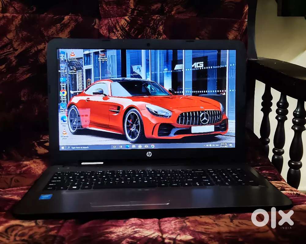 Hp i3 laptop 5th generation full condition new battery