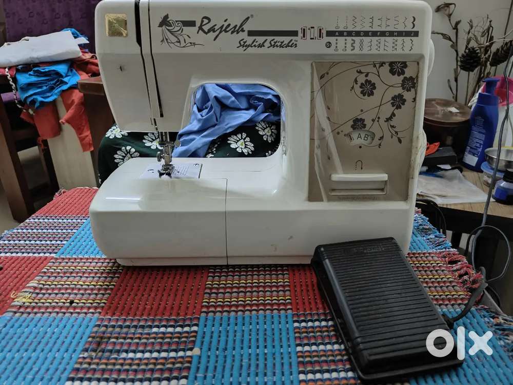 Sewing machine for sale
