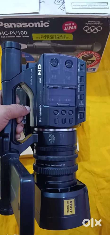 Panasonic new condition pv100 full HD video camera
