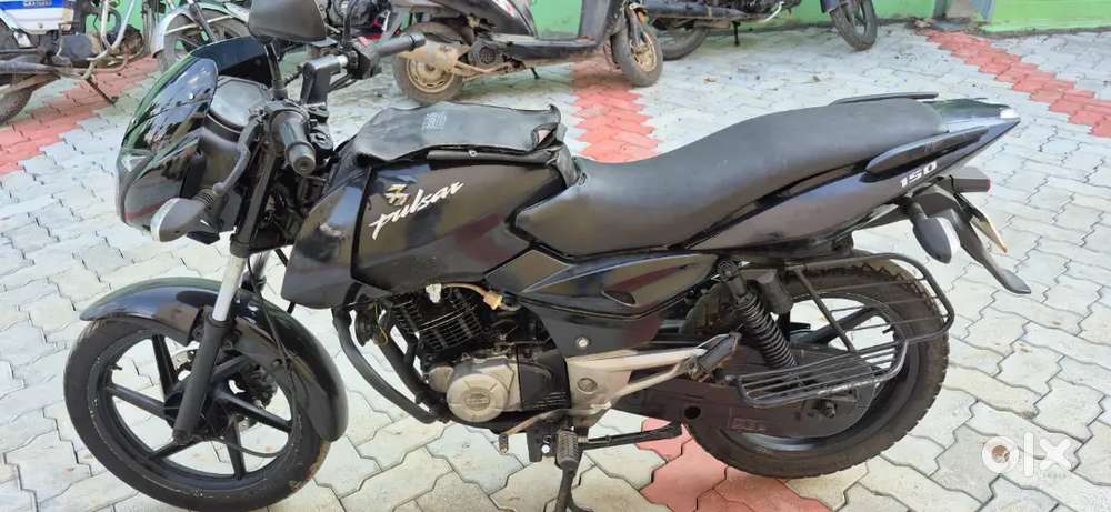 BAJAJ PULSAR 150CC; MODEL 2014; SELF ALLOY DIGITAL METER FRONT DISC  .