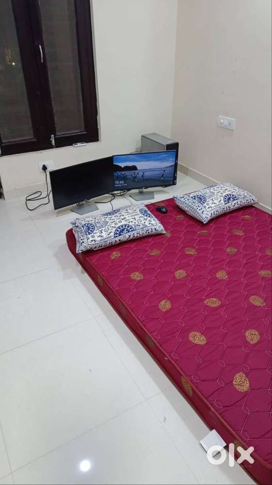 2 single Bed sleepwell mattress