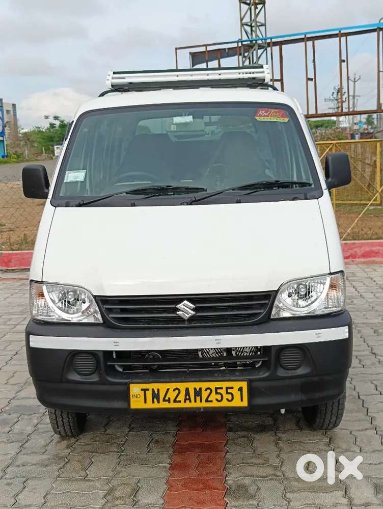 Red taxi Driver Wanted