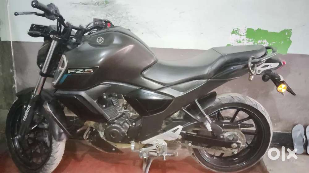 Yamah fz v3