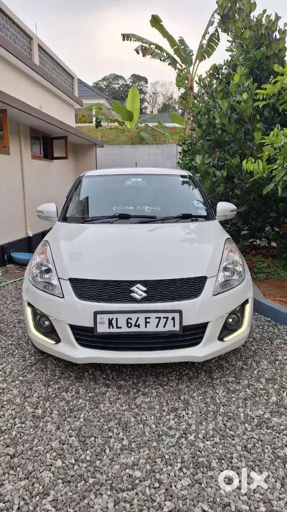 Well maintained Family used Showroom service.
Finance facility upto 4L