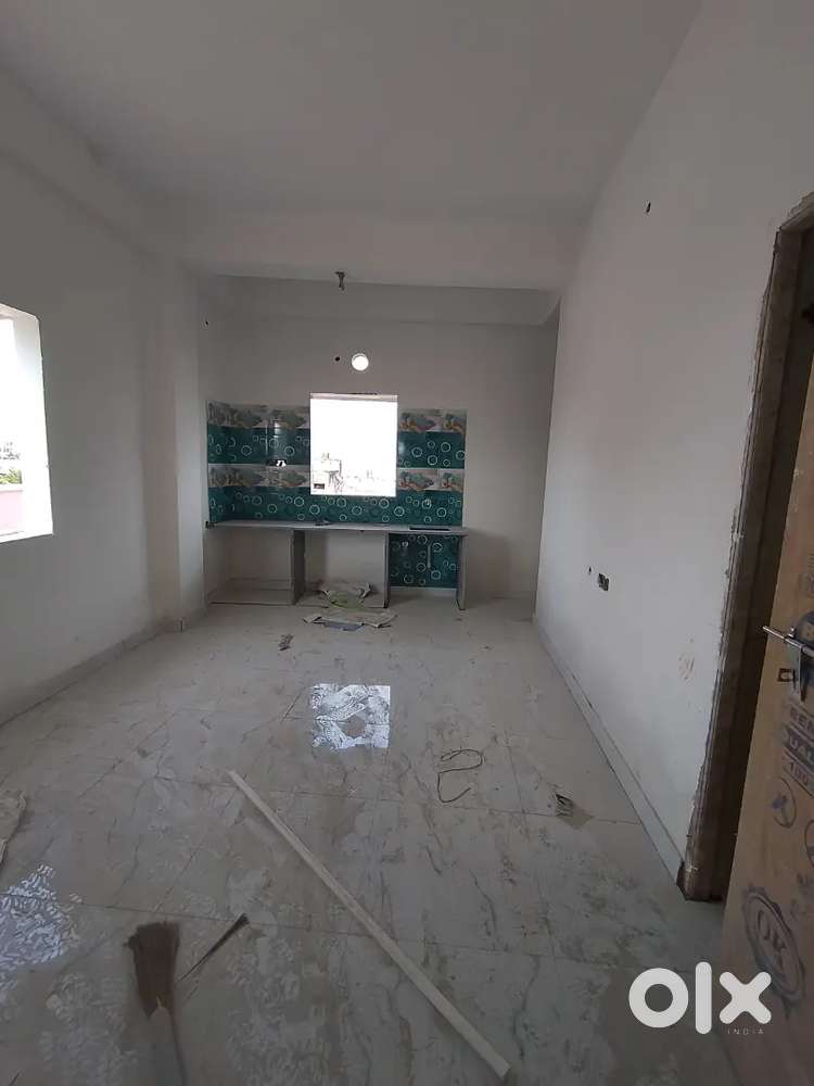 1 BHK Flat sale in Picnic garden, no Loan