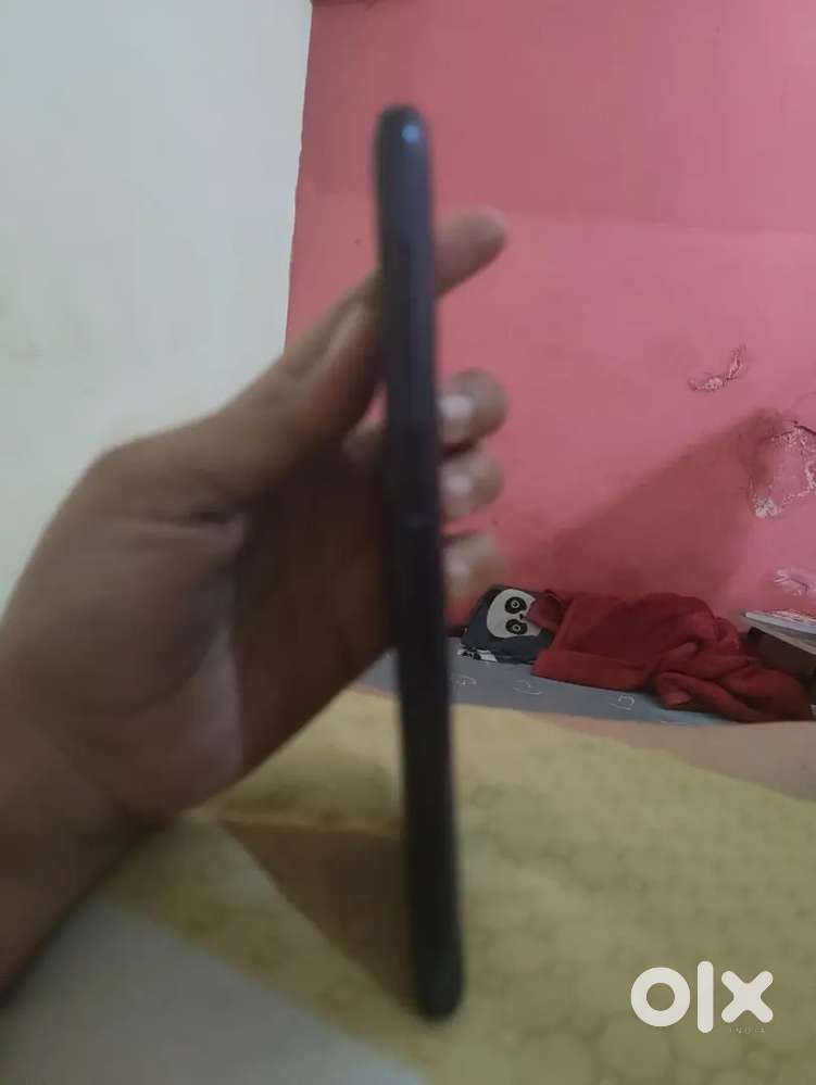 Samsung Galaxy M51 – 6.7″ Super AMOLED, 7000 mAh Battery – Excellent