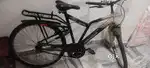 Cycle bechni hai