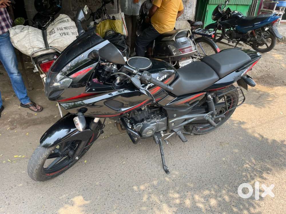 Bajaj pulsar 220f