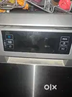 Dish washer