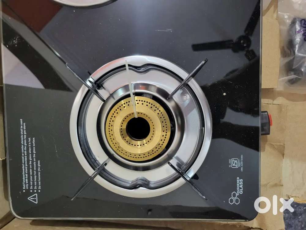 Brand new triple burner glasstop gas stove by Pigeon