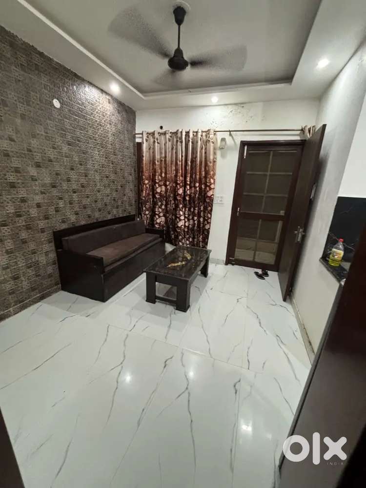 Owner Free Flat in sector 63 chandigarh (please read the description)