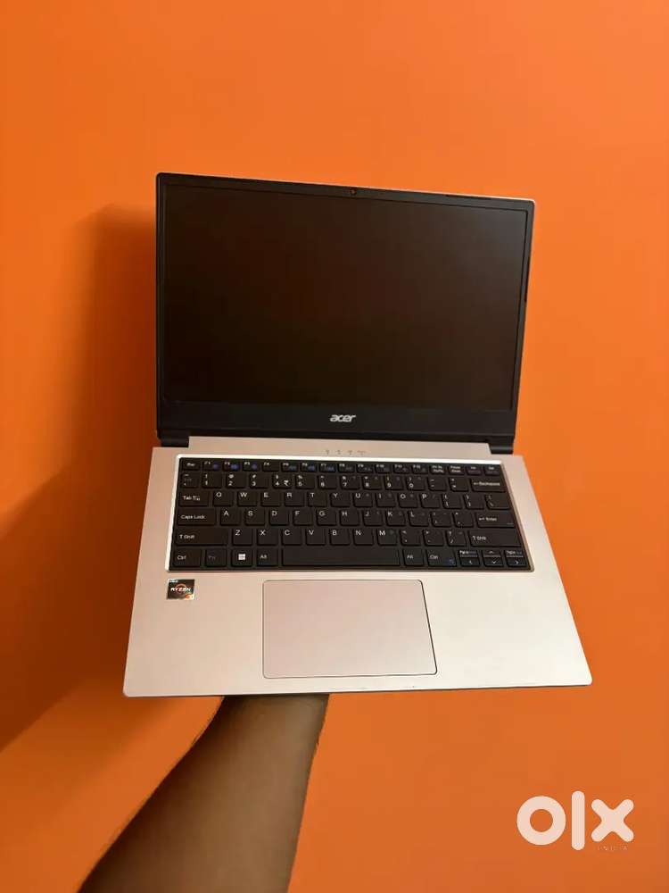 Acer laptop for sale 8//512 good working condition