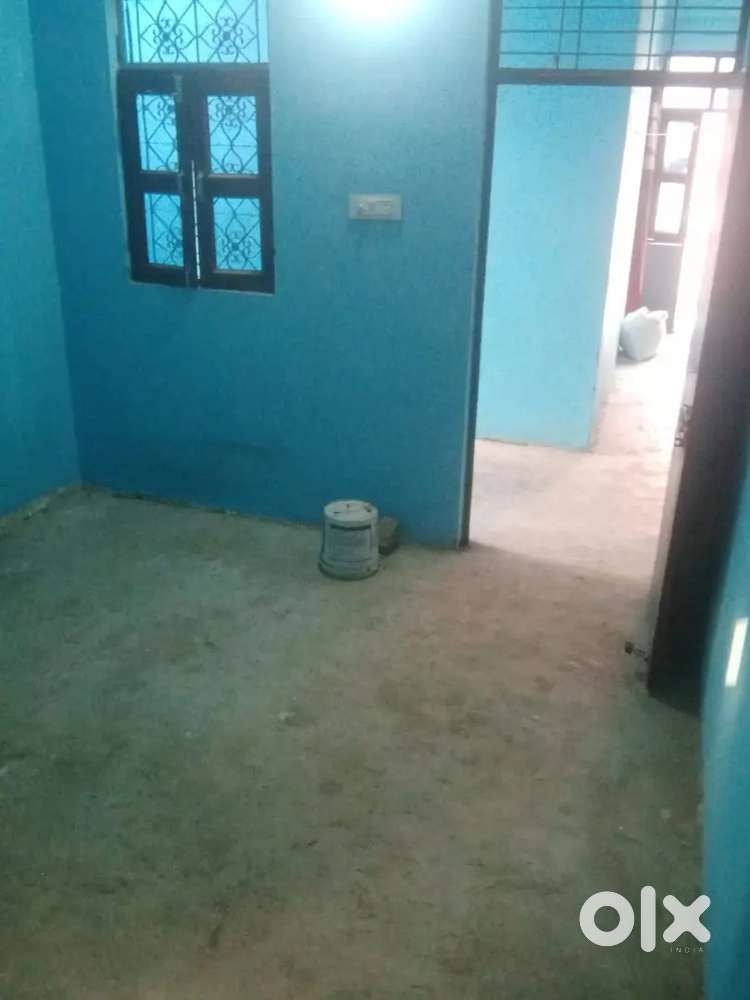 Cctv camera available washroom saparate h study karne vale girl call