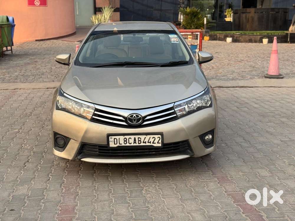 Toyota Corolla Altis 2013-2017 G AT, 2015, Petrol
