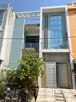 House available with 40 feet road and park