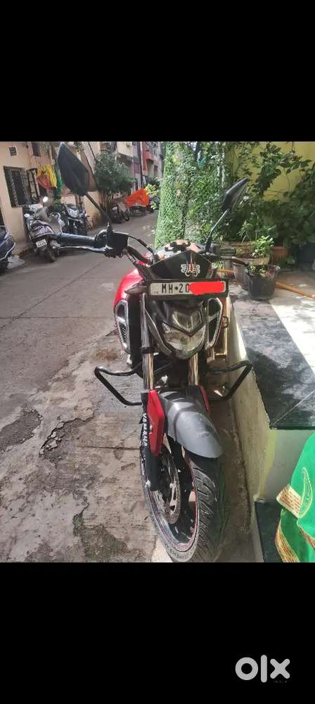 न्यू टायर न्यू बॅटरी वन हँड युज