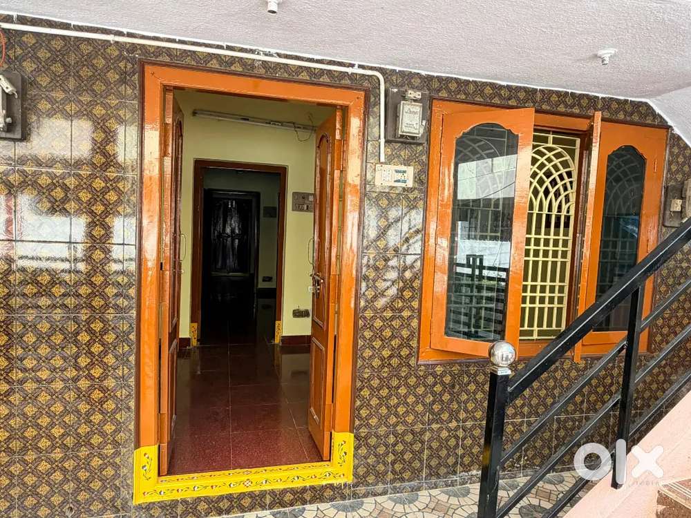 Rent House Available Beside Narayana School, Women's College