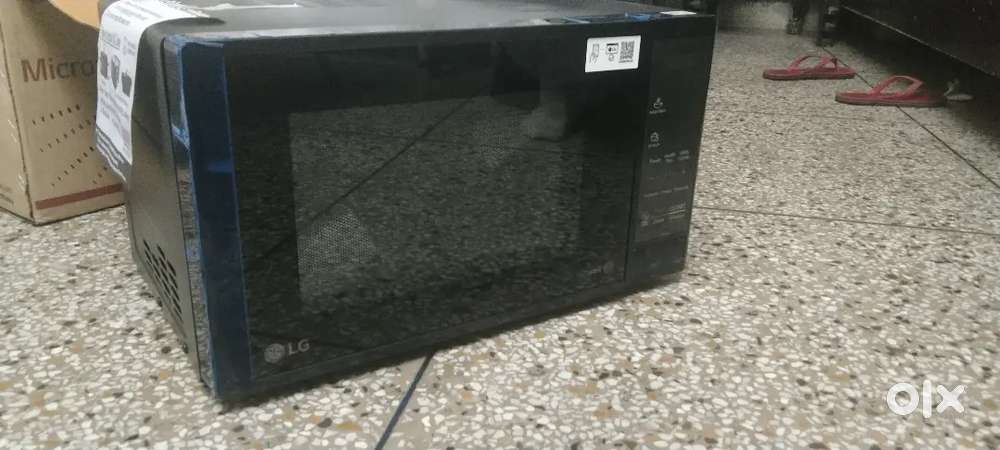 LG SOLO MICROWAVE MODEL NO . MS2043DB MFD ON . 10 OCT 2025