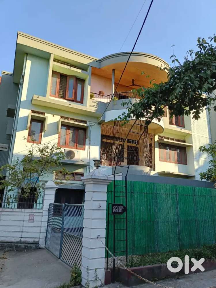 Zoo narengi tini  ali,Pinaki Path 7,hs no 23 R.G.B road