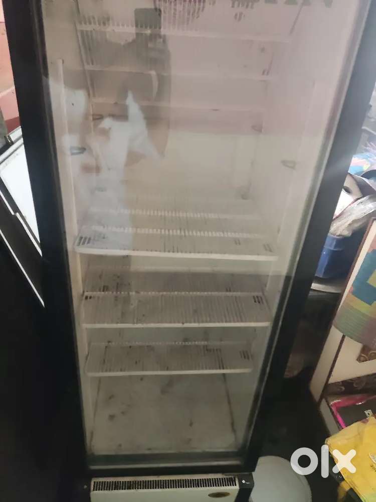 Western display fridge