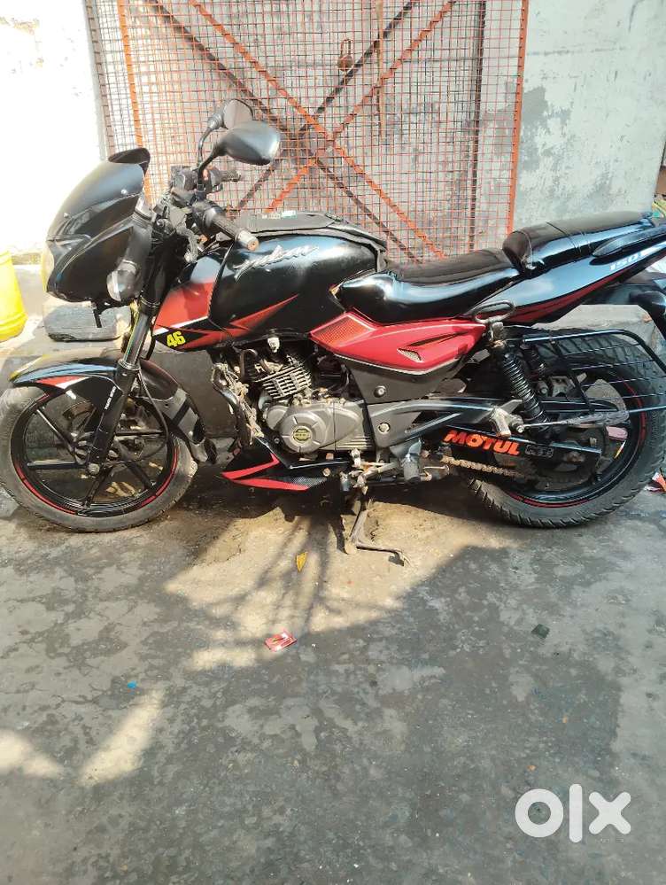 Pulsar 150 latest Model selling on urgent basis. No middleman