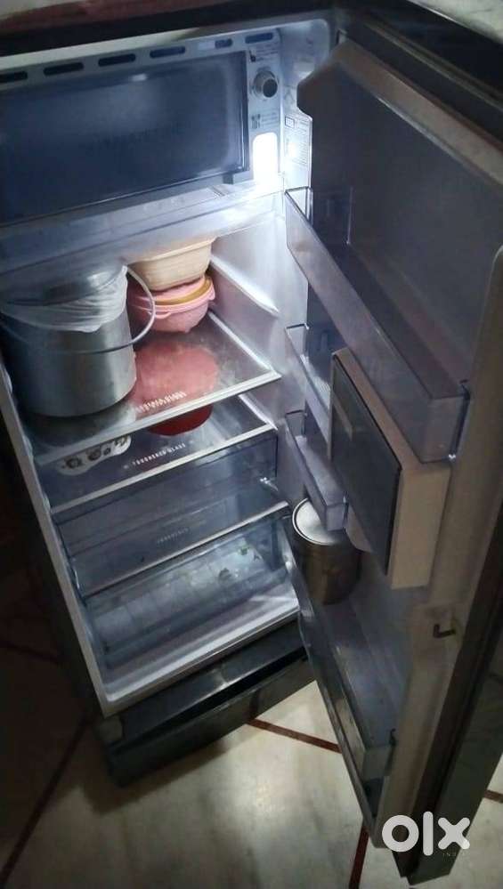 Good deal with affordable price. Fridge and Dining table