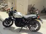 Hunter 350 Dapper white