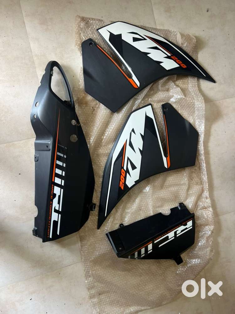 Ktm Rc 200 black bs4