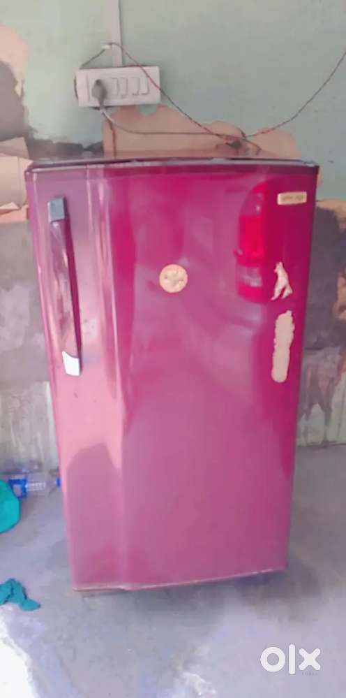 180 litre fridge ok conditions child godrej company